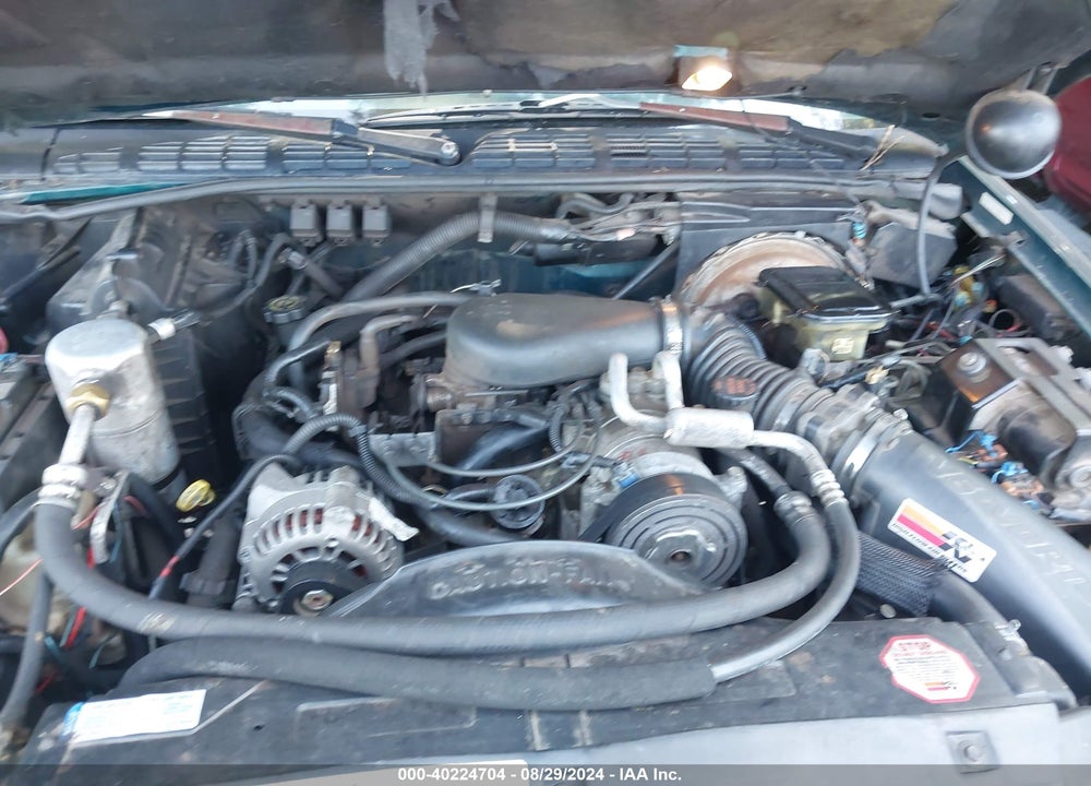 1997 CHEVROLET BLAZER VIN: 1GNDT13W5V2209168