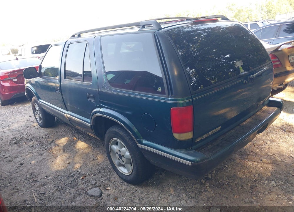 1997 CHEVROLET BLAZER VIN: 1GNDT13W5V2209168