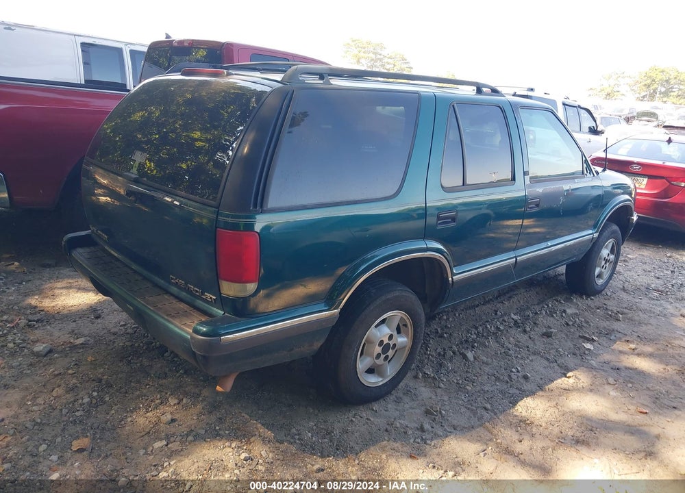1997 CHEVROLET BLAZER VIN: 1GNDT13W5V2209168