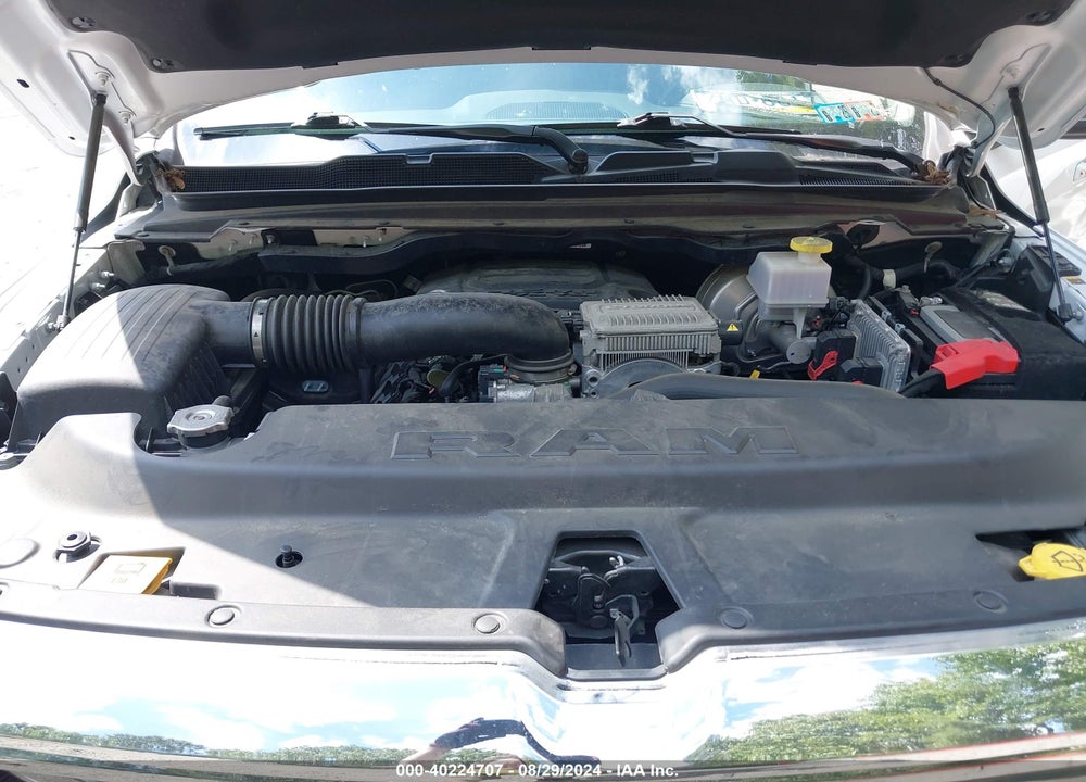 2022 RAM 1500 LAIE  4X4 5'7 BOX VIN: 1C6SRFJT8NN310702