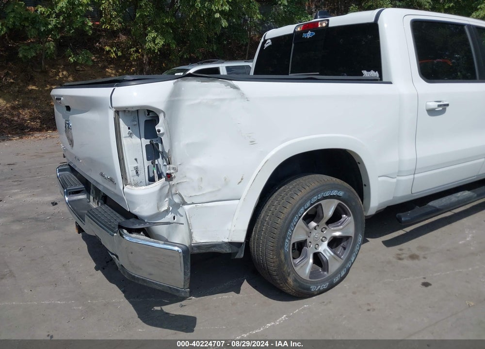 2022 RAM 1500 LAIE  4X4 5'7 BOX VIN: 1C6SRFJT8NN310702