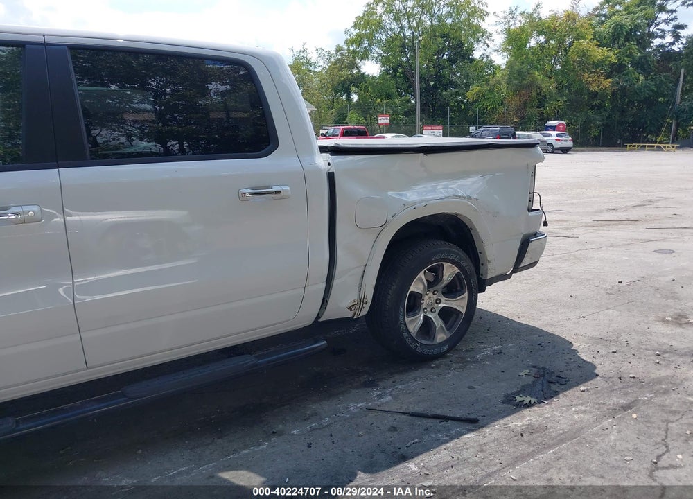 2022 RAM 1500 LAIE  4X4 5'7 BOX VIN: 1C6SRFJT8NN310702