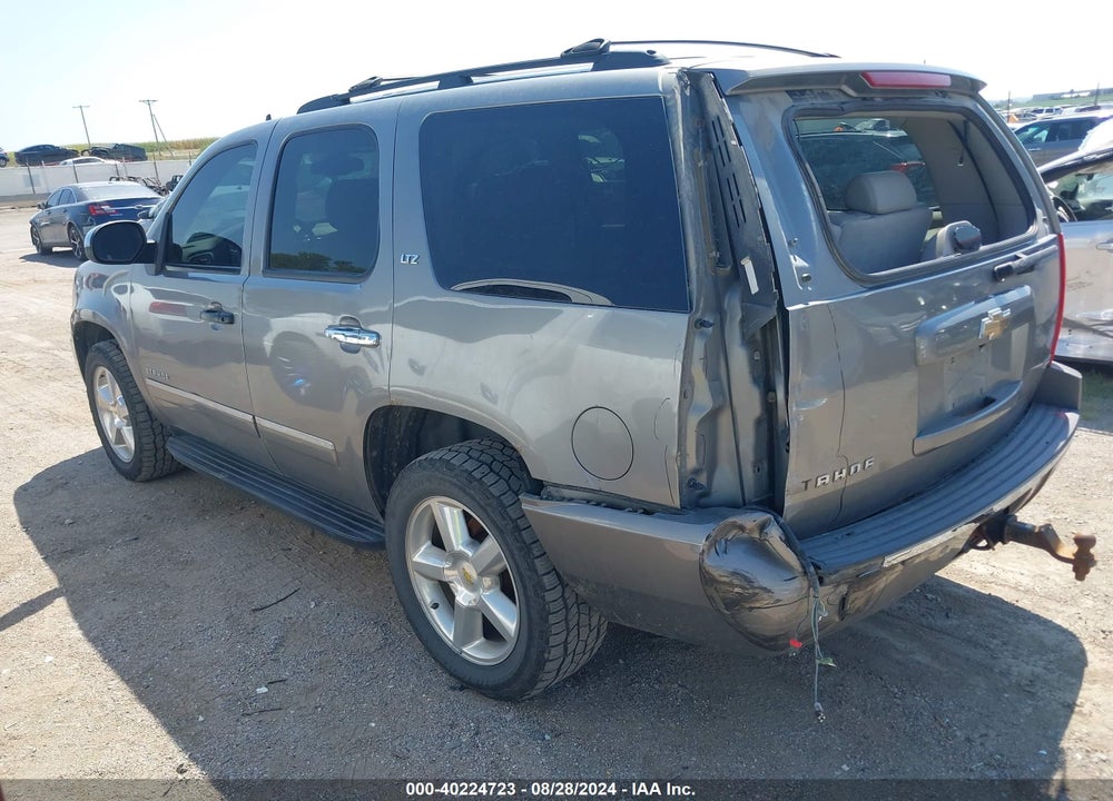 2009 CHEVROLET TAHOE LTZ VIN: 1GNFK33029R175805