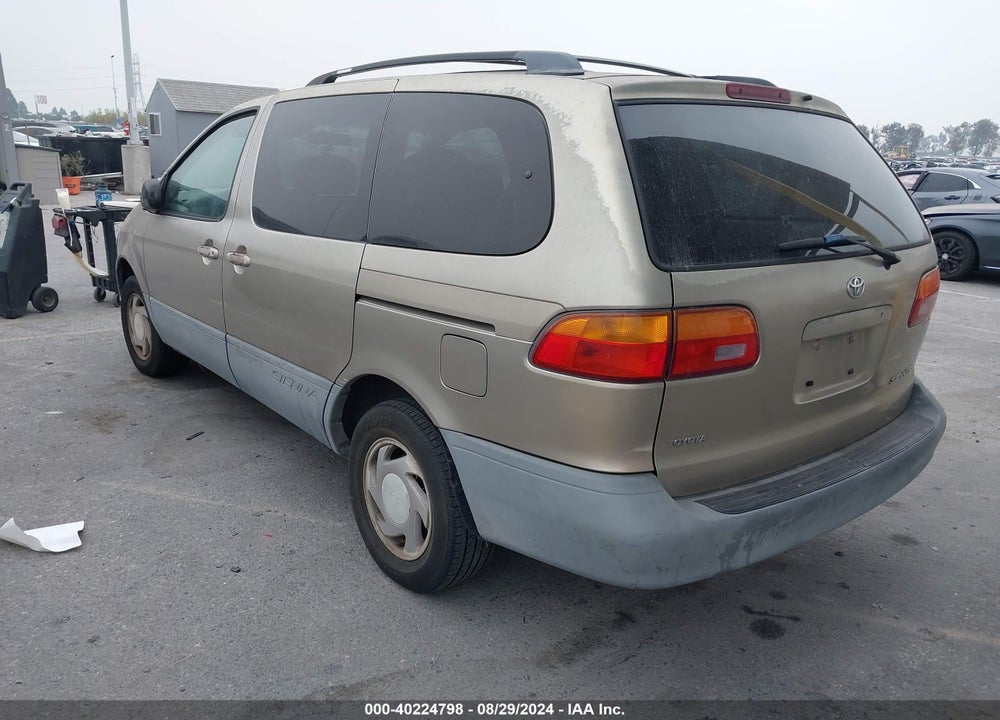 2000 TOYOTA SIENNA LE VIN: 4T3ZF13C8YU210791