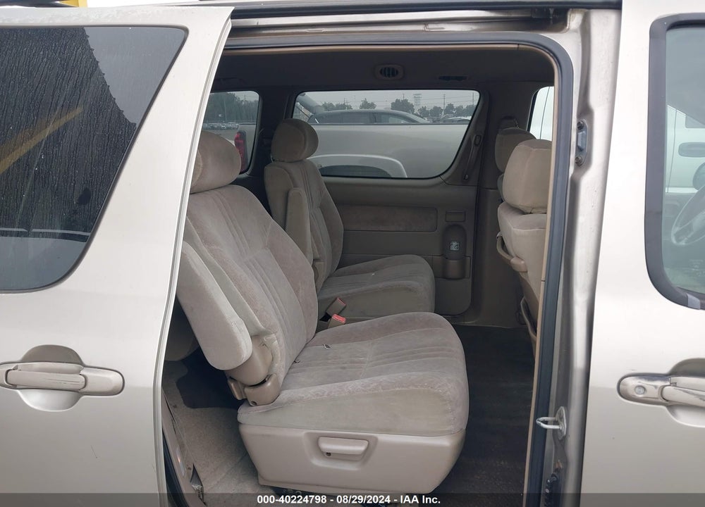 2000 TOYOTA SIENNA LE VIN: 4T3ZF13C8YU210791