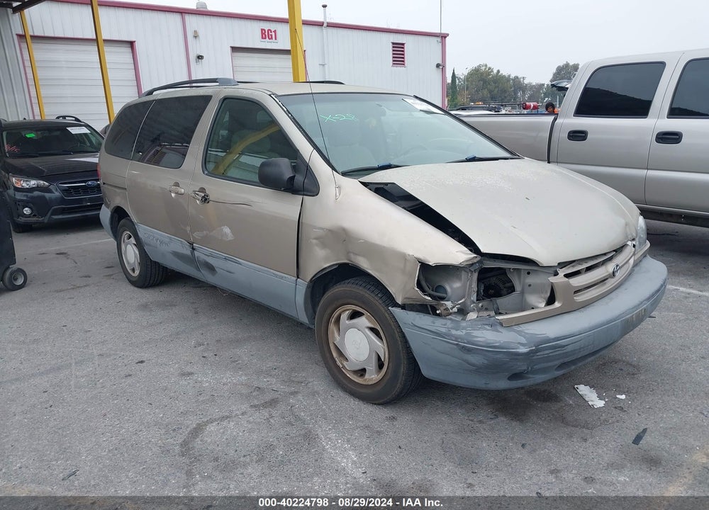2000 TOYOTA SIENNA LE VIN: 4T3ZF13C8YU210791