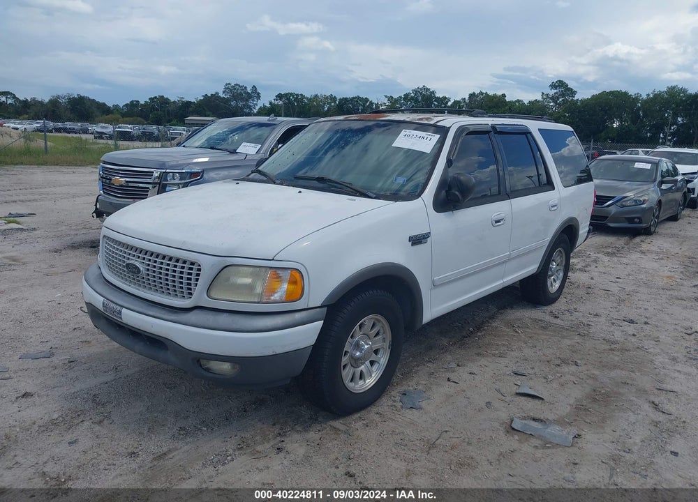 2000 FORD EXPEDITION XLT VIN: 1FMRU15L0YLA53663