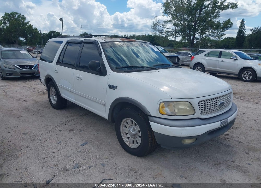 2000 FORD EXPEDITION XLT VIN: 1FMRU15L0YLA53663