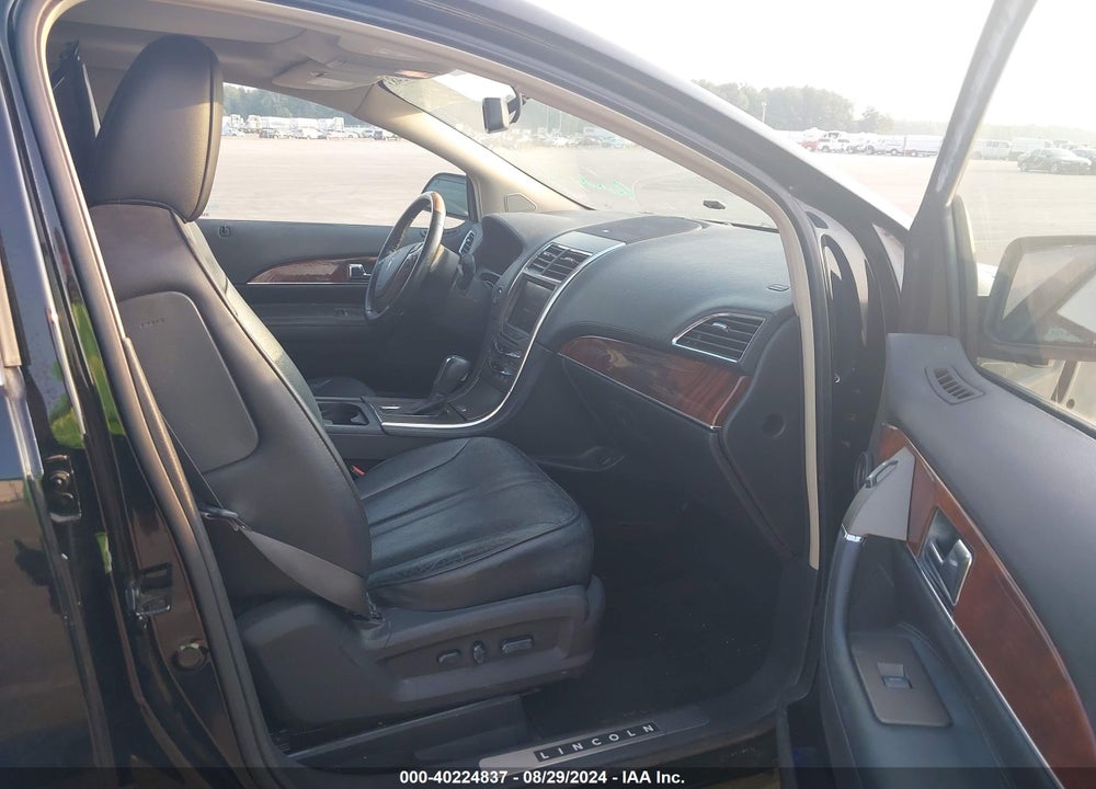 2011 LINCOLN MKX VIN: 2LMDJ8JK0BBJ33369