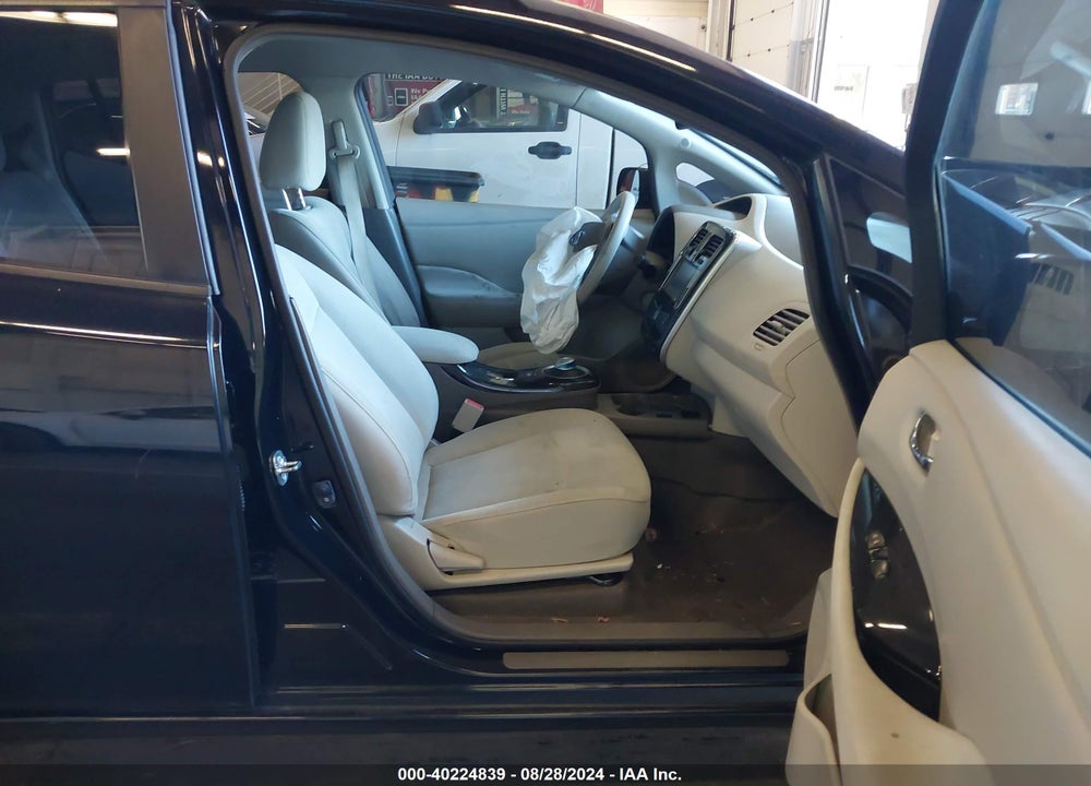 2012 NISSAN LEAF SL VIN: JN1AZ0CP2CT017522