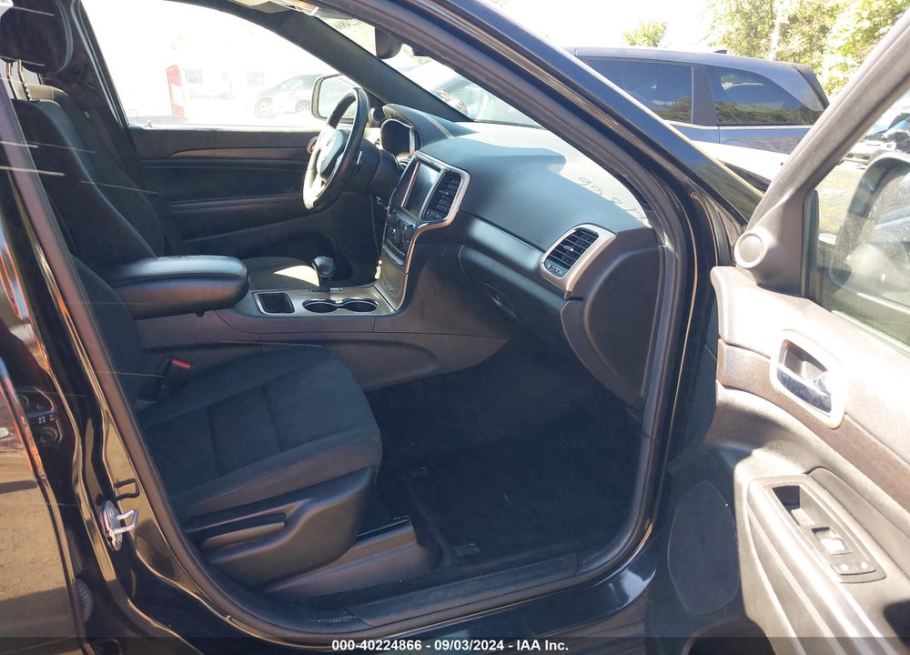 2015 JEEP GRAND CHEROKEE LAREDO VIN: 1C4RJFAG6FC675975