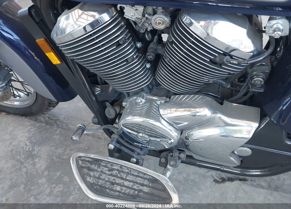 2001 HONDA VT750 CD2 VIN: JH2RC44691M452499