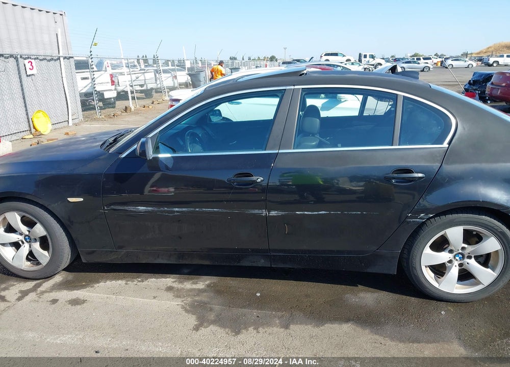 2007 BMW 525I VIN: WBANE535X7CW68387