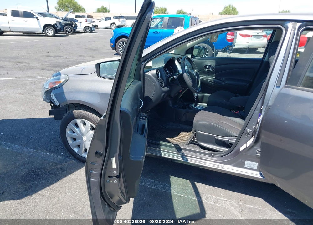 2019 NISSAN VERSA 1.6 SV VIN: 3N1CN7AP7KL852793