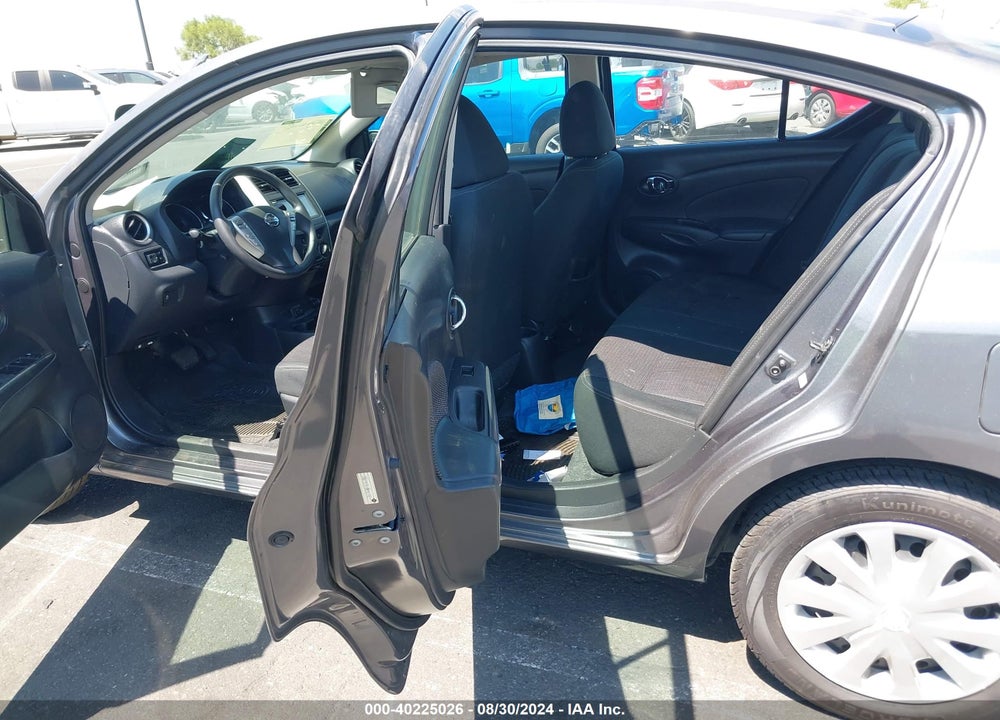 2019 NISSAN VERSA 1.6 SV VIN: 3N1CN7AP7KL852793