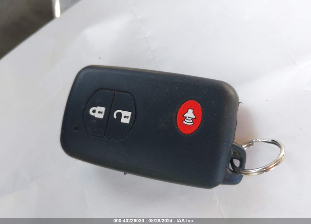 2011 TOYOTA PRIUS TWO VIN: JTDKN3DU5B0317879