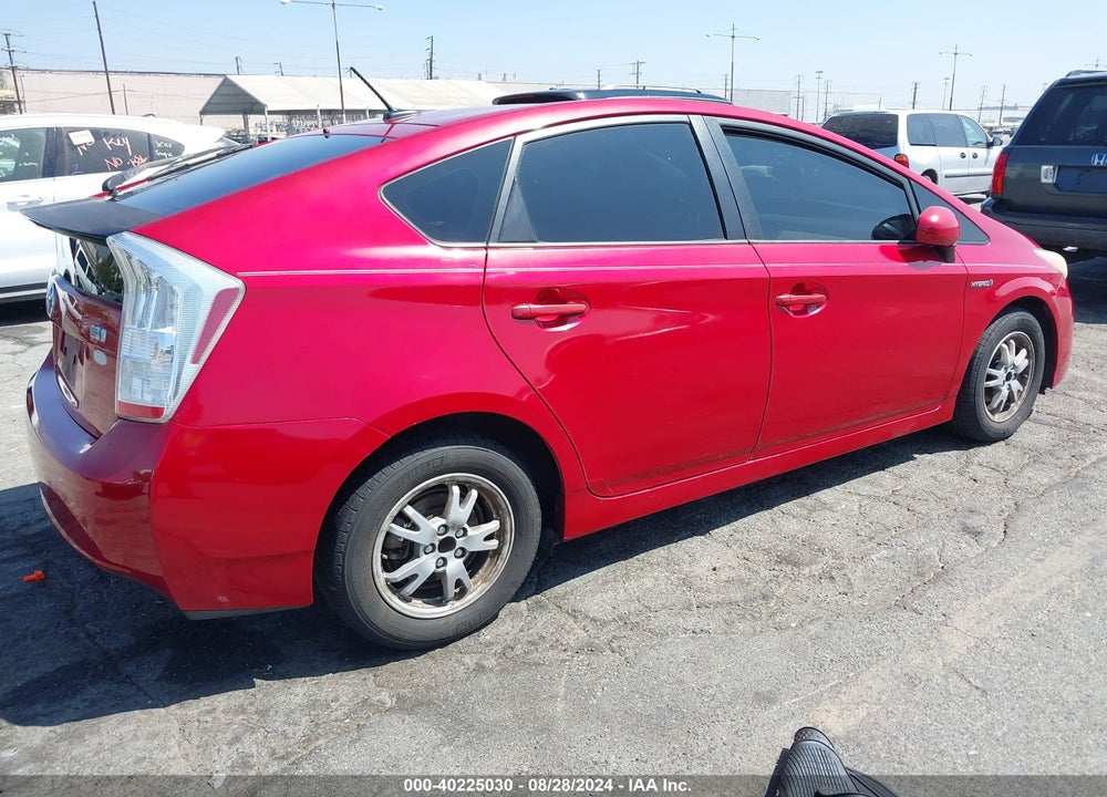 2011 TOYOTA PRIUS TWO VIN: JTDKN3DU5B0317879