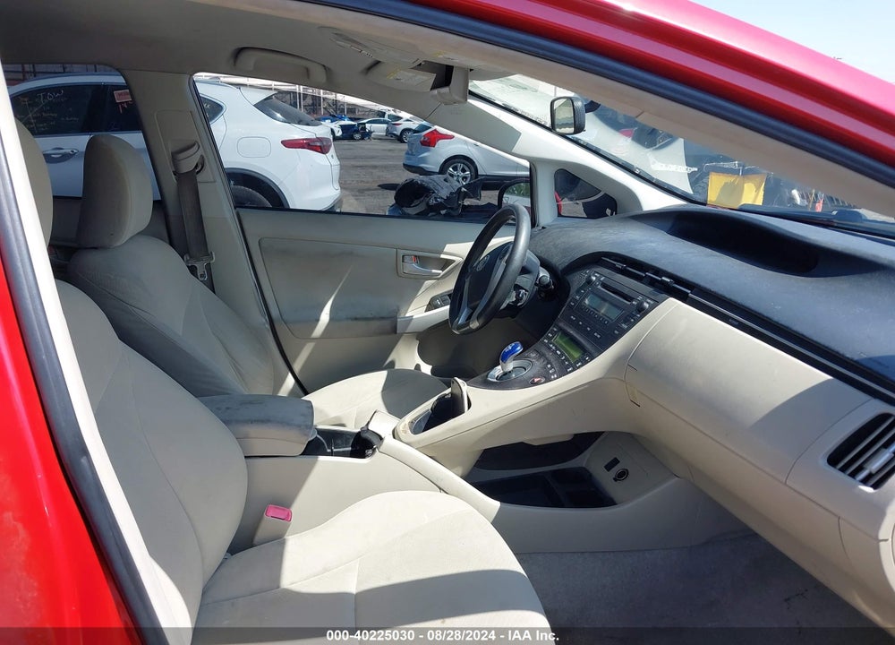 2011 TOYOTA PRIUS TWO VIN: JTDKN3DU5B0317879