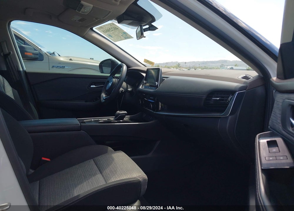 2021 NISSAN ROGUE SV FWD VIN: JN8AT3BA7MW014195