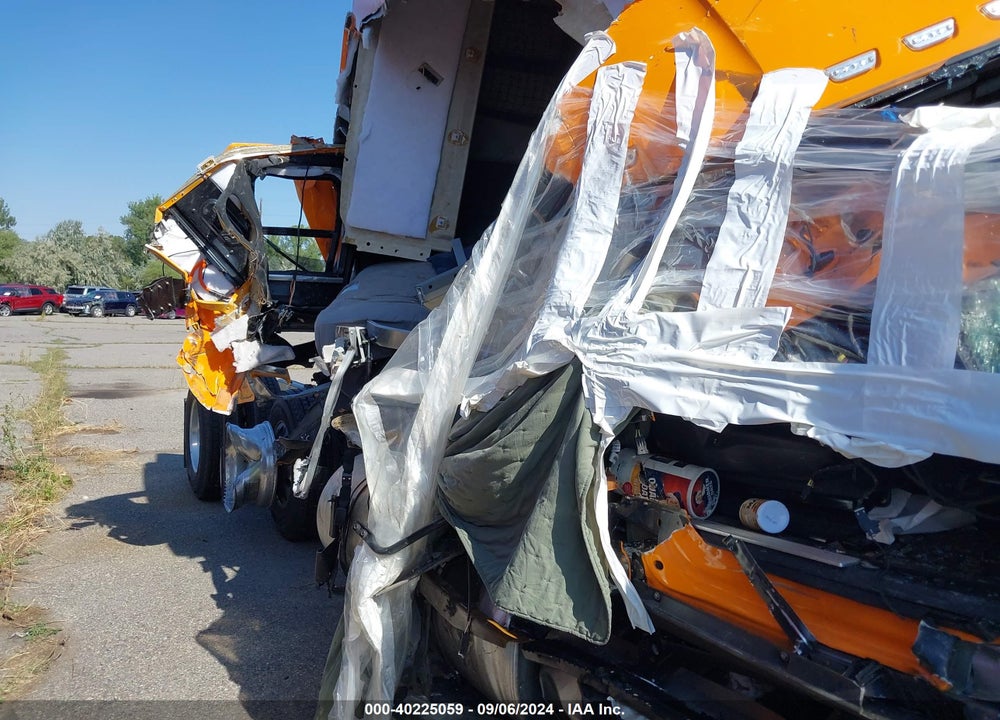 2023 KENWORTH T680 VIN: 1XKYD49X2PJ216326