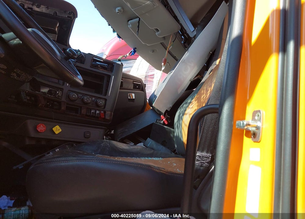 2023 KENWORTH T680 VIN: 1XKYD49X2PJ216326