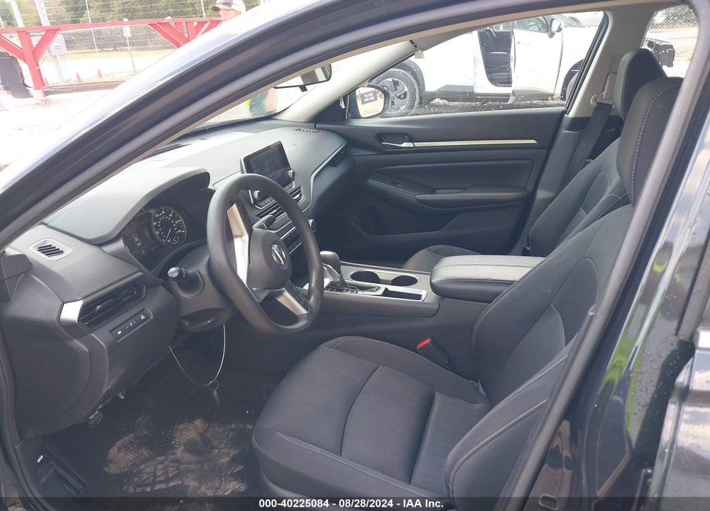 2022 NISSAN ALTIMA SV FWD VIN: 1N4BL4DV0NN301011