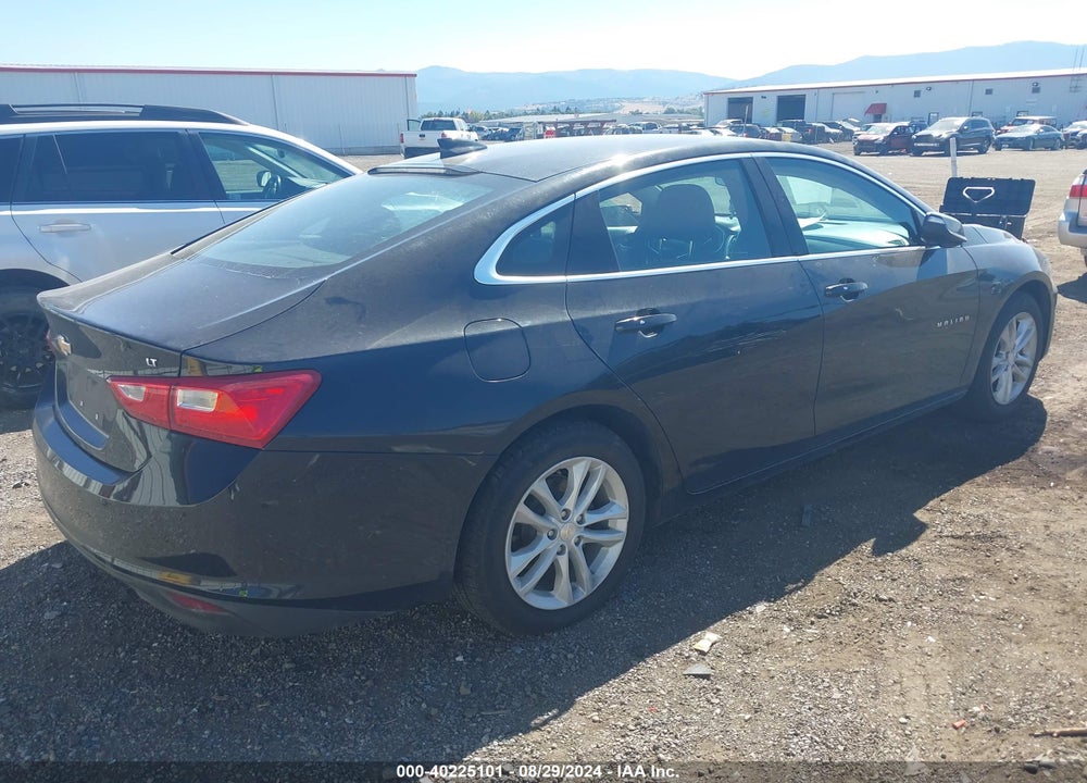 2018 CHEVROLET MALIBU LT VIN: 1G1ZD5ST2JF124567