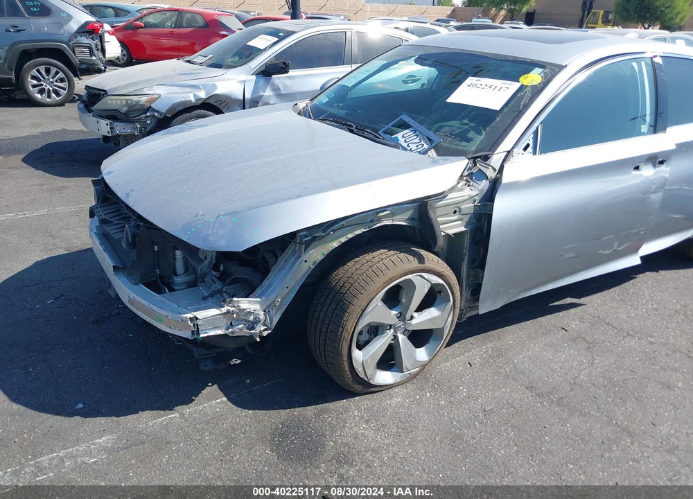 2018 HONDA ACCORD TOURING VIN: 1HGCV1F92JA040300