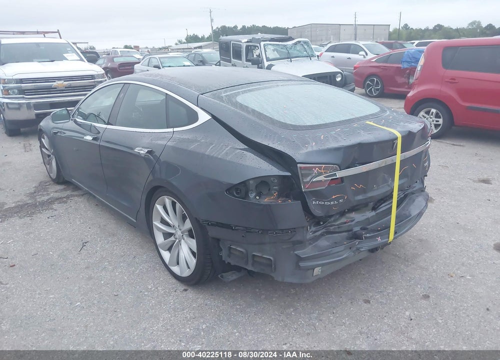 2017 TESLA MODEL S VIN: 5YJSA1E26HF202201