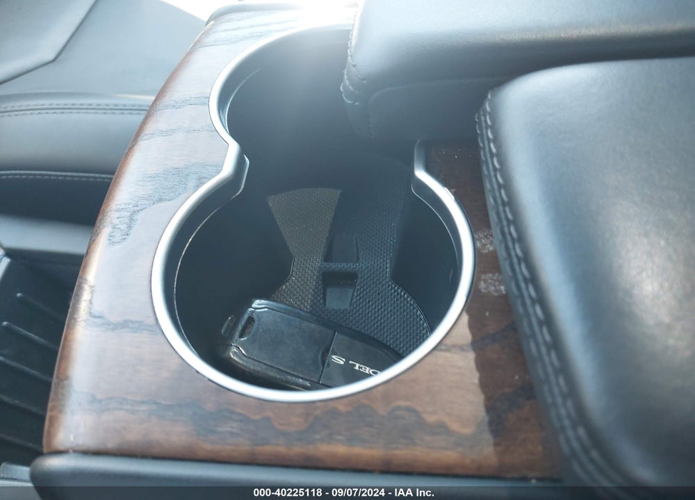 2017 TESLA MODEL S VIN: 5YJSA1E26HF202201