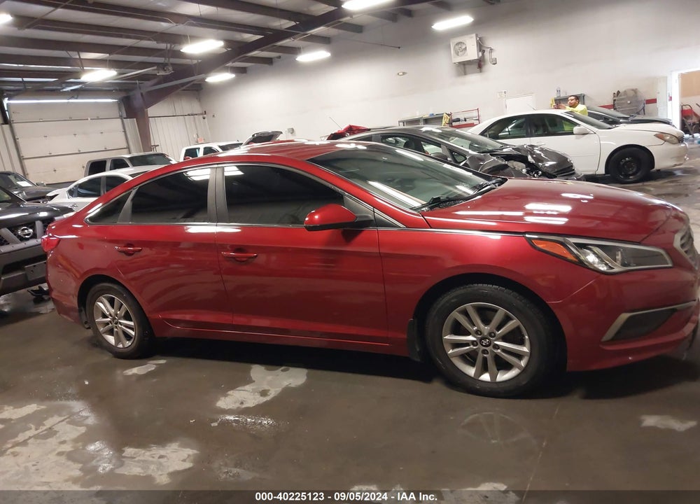 2016 HYUNDAI SONATA SE VIN: 5NPE24AF1GH290983