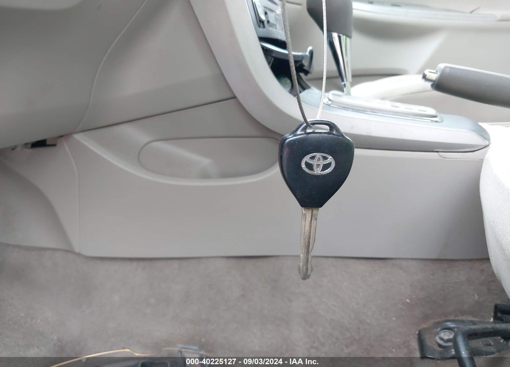 2010 TOYOTA COROLLA LE VIN: 2T1BU4EE3AC420559