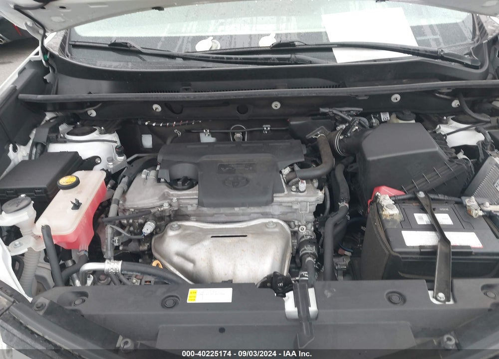 2018 TOYOTA RAV4 XLE VIN: 2T3WFREV0JW460385