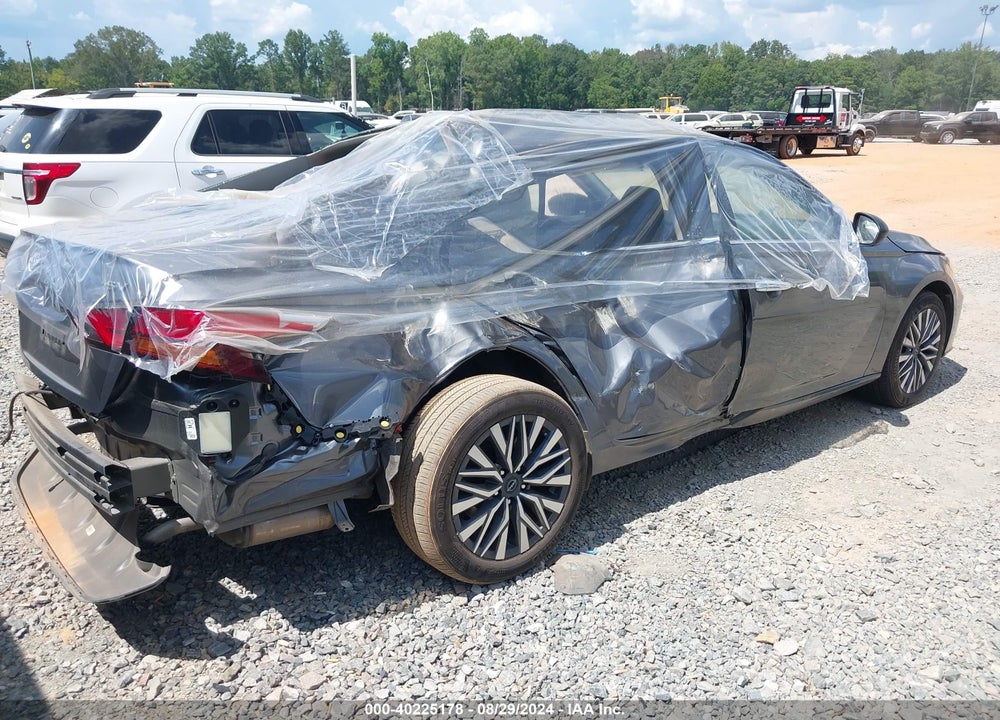 2024 NISSAN ALTIMA SV FWD VIN: 1N4BL4DV3RN352153