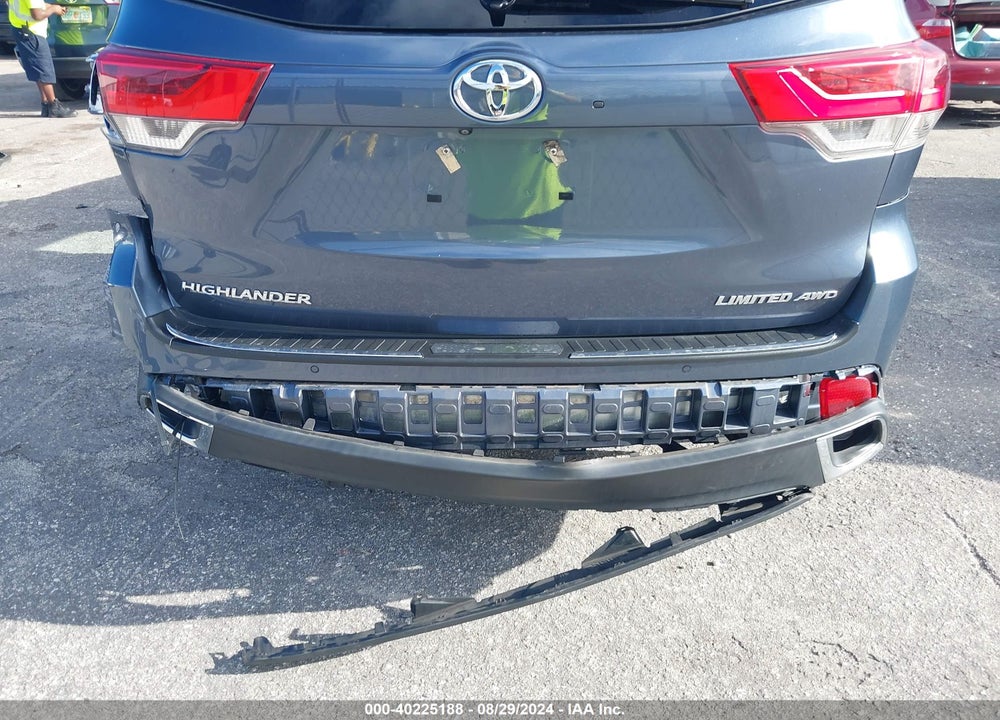 2019 TOYOTA HIGHLANDER LIMITED VIN: 5TDDZRFH4KS983354