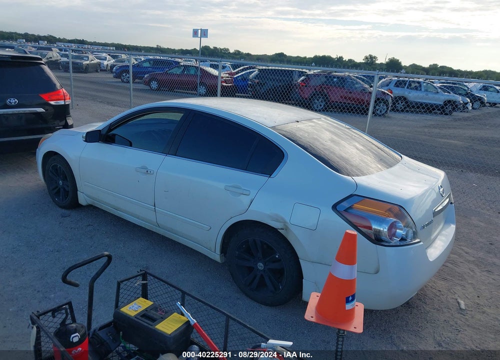 2011 NISSAN ALTIMA 3.5 SR VIN: 1N4BL2AP1BC132859