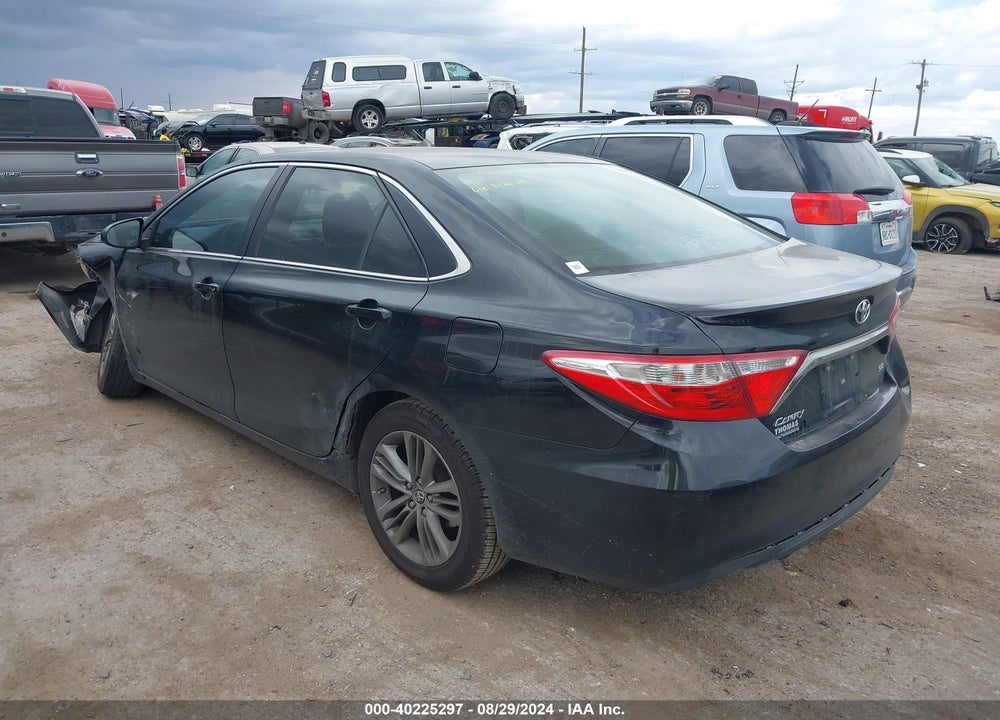 2015 TOYOTA CAMRY SE VIN: 4T1BF1FK1FU044270