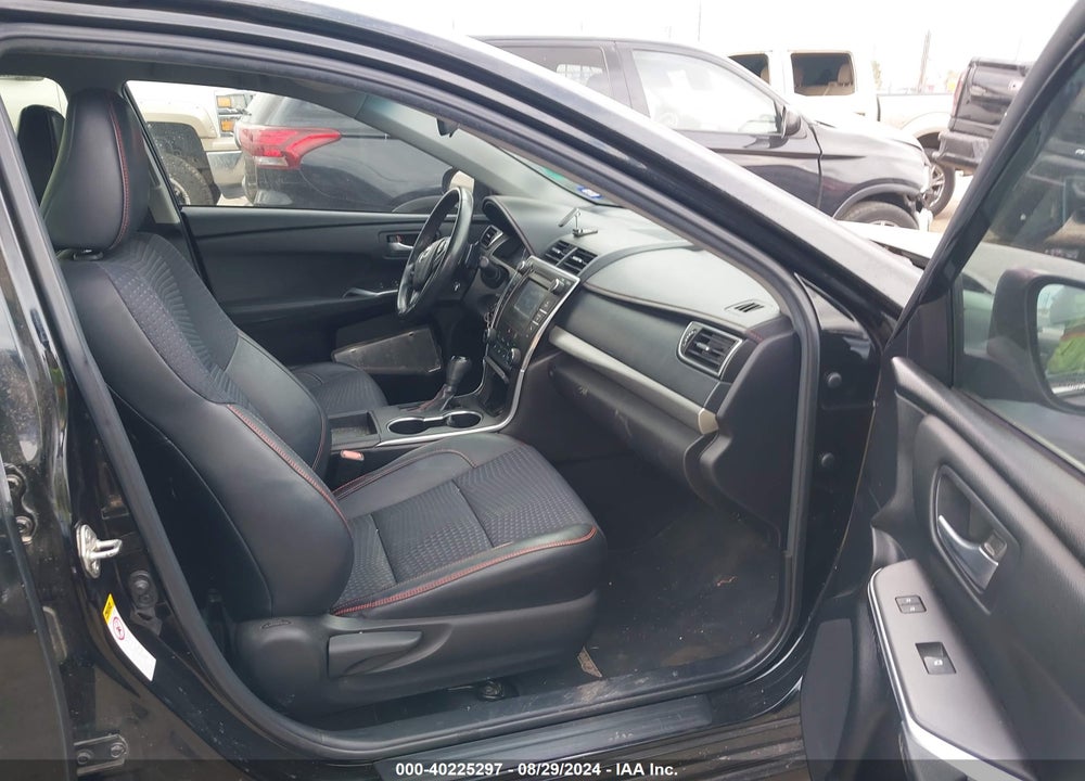 2015 TOYOTA CAMRY SE VIN: 4T1BF1FK1FU044270