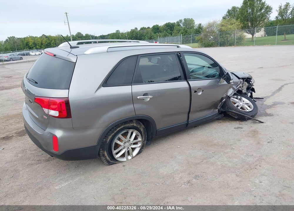 2014 KIA SORENTO LX VIN: 5XYKTCA62EG522652