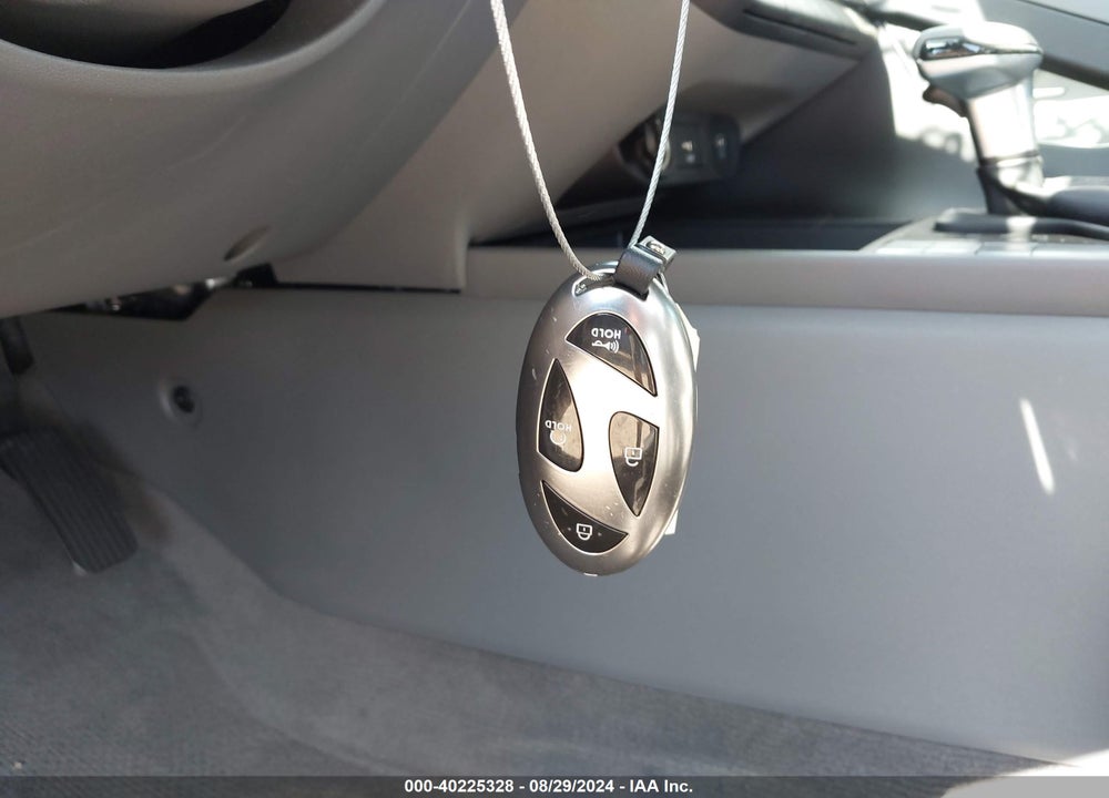 2024 HYUNDAI ELANTRA SEL VIN: KMHLM4DG9RU754600