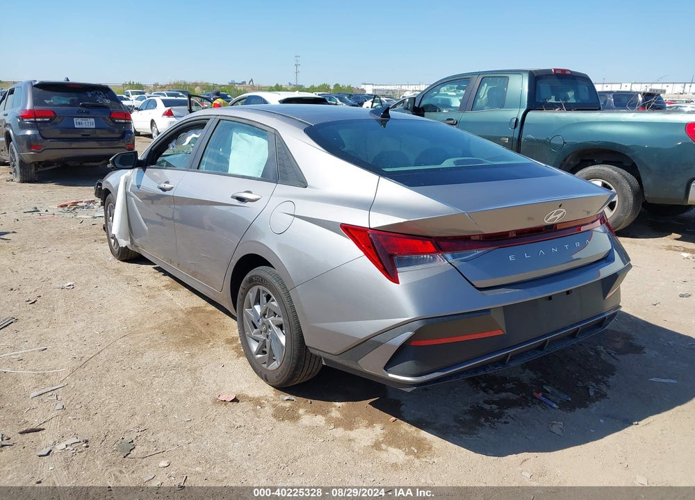 2024 HYUNDAI ELANTRA SEL VIN: KMHLM4DG9RU754600