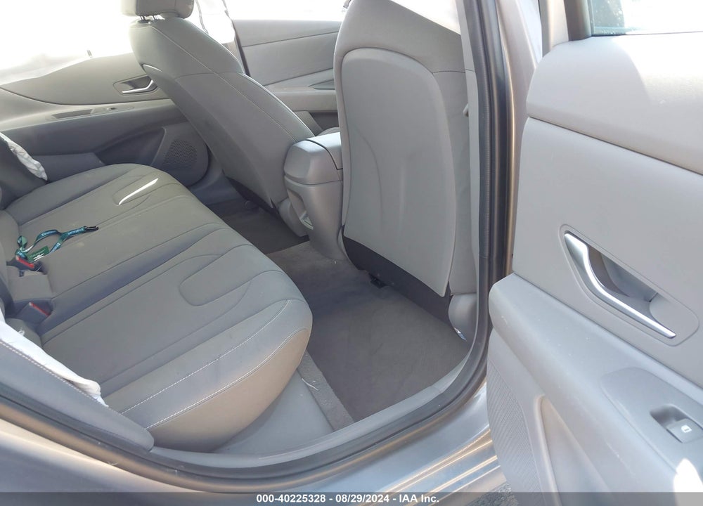 2024 HYUNDAI ELANTRA SEL VIN: KMHLM4DG9RU754600