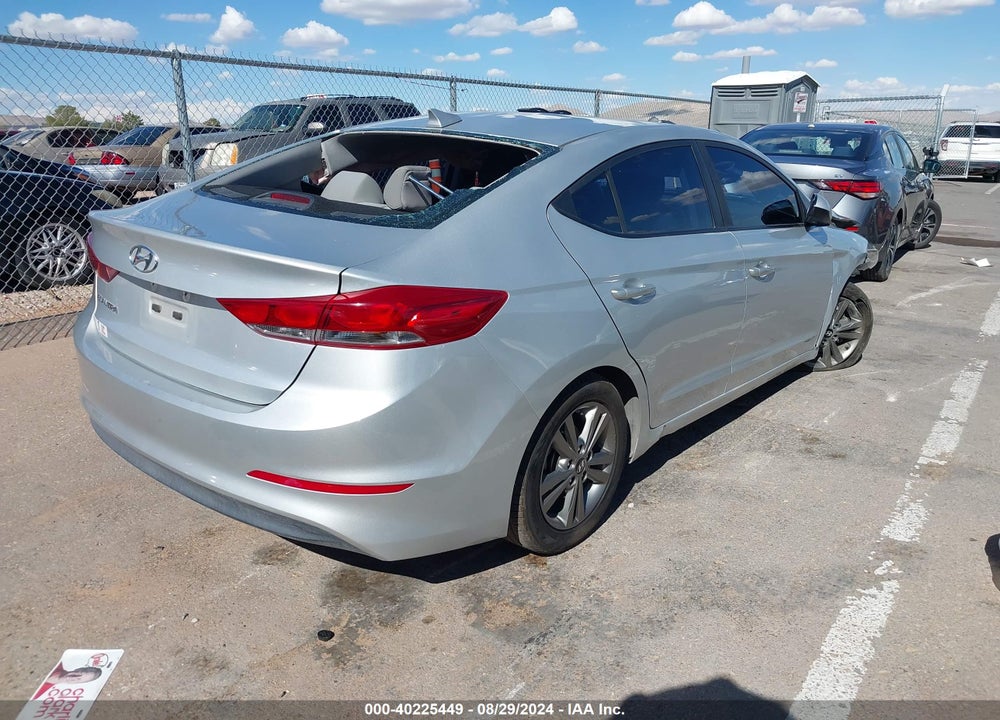 2018 HYUNDAI ELANTRA SEL VIN: 5NPD84LF5JH263591