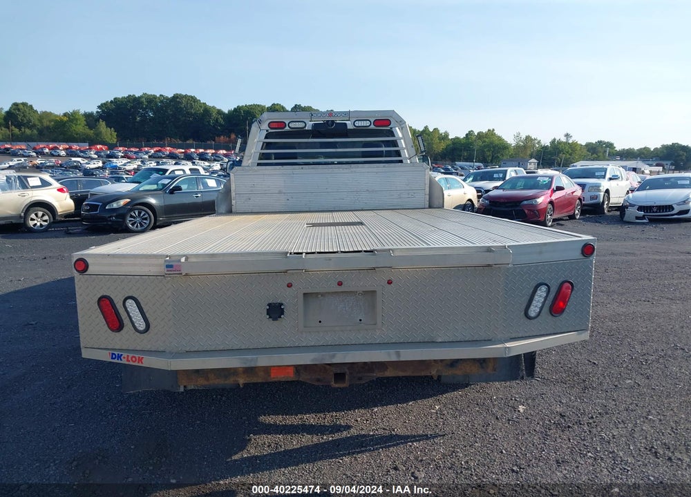 2018 RAM 5500 CHASSIS TRADESMAN/SLT VIN: 3C7WRNBL9JG274074