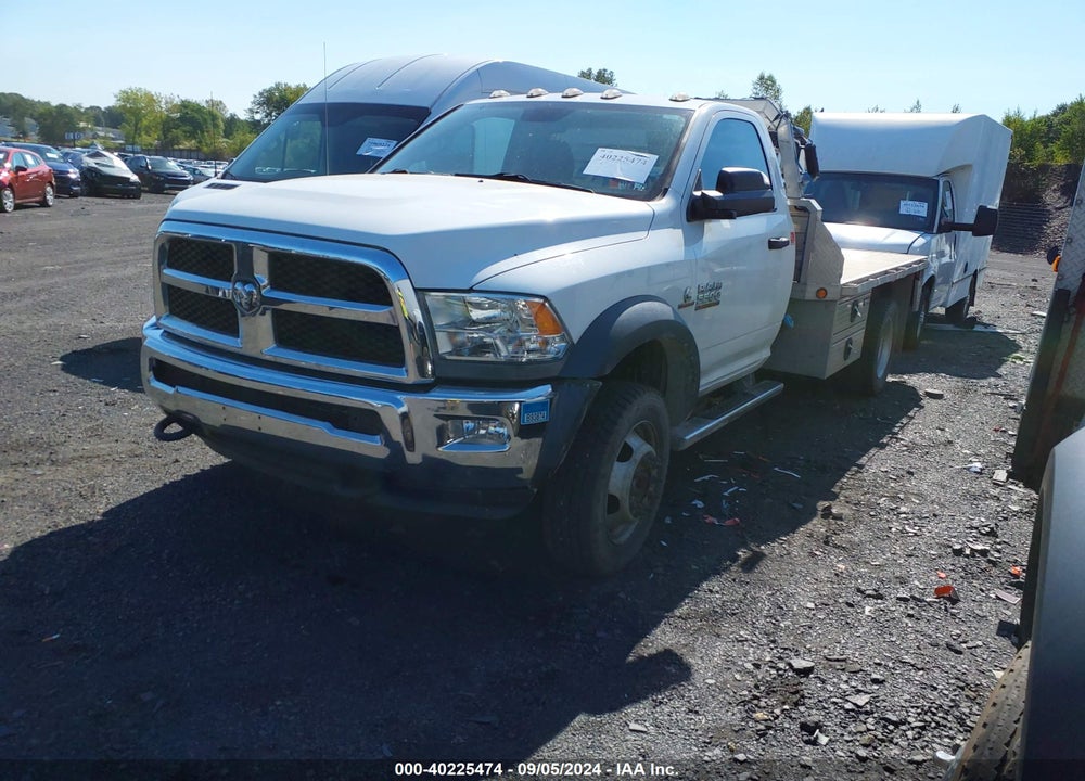 2018 RAM 5500 CHASSIS TRADESMAN/SLT VIN: 3C7WRNBL9JG274074