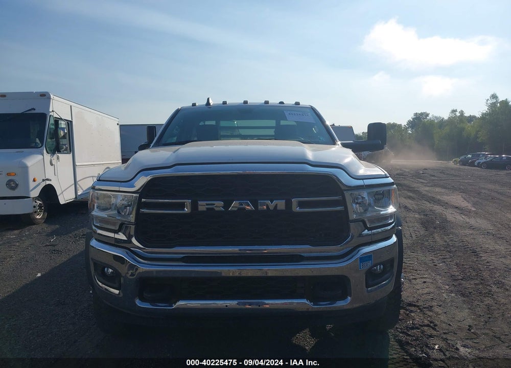 2019 RAM 5500 CHASSIS TRADESMAN/SLT VIN: 3C7WRNBL3KG577692