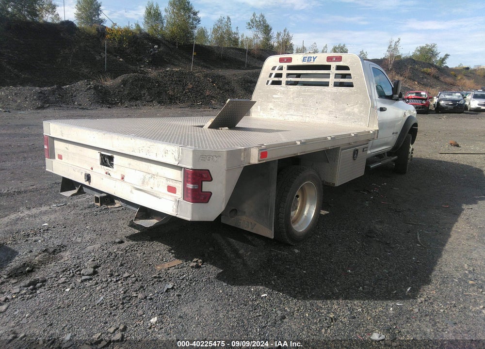 2019 RAM 5500 CHASSIS TRADESMAN/SLT VIN: 3C7WRNBL3KG577692