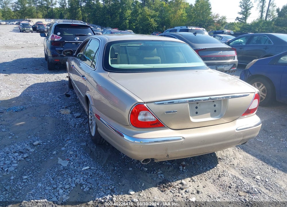 2005 JAGUAR XJ VANDEN PLAS VIN: SAJWA82C65SG37598