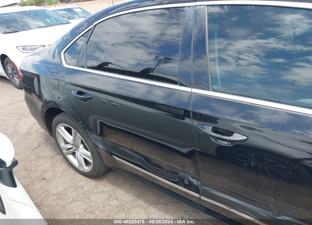 2014 VOLKSWAGEN PASSAT 2.0L TDI SEL PREMIUM VIN: 1VWCN7A35EC022322