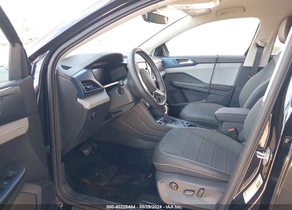 2024 VOLKSWAGEN TAOS VIN: 3VVSX7B28RM038616